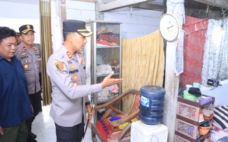 Hari Bhayangkara ke - 80 Polres Ngawi Bedah Dua Rumah Jadi Layak Huni, Hadirkan Senyum dan Harapan Warga