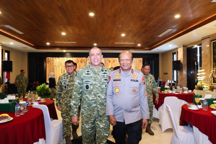 Kapolda Jatim dan Pangdam V/Brawijaya Perkuat Sinergi "Jogo Jatim" Demi Stabilitas dan Kesejahteraan Masyarakat