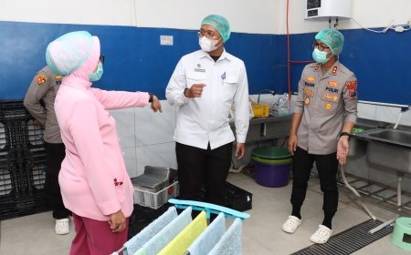Pastikan Higienis, Kapolres Malang Cek Pilot Project MBG Konsep Prasmanan